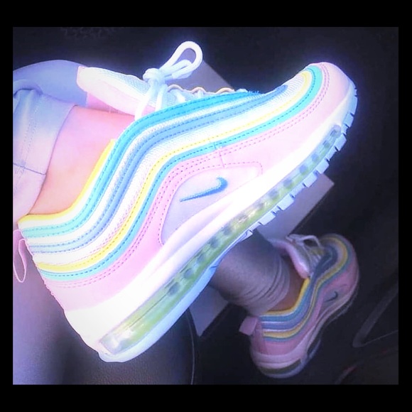 cotton candy vapormax plus